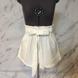 NWT Akira White High-Waisted Shorts Size M